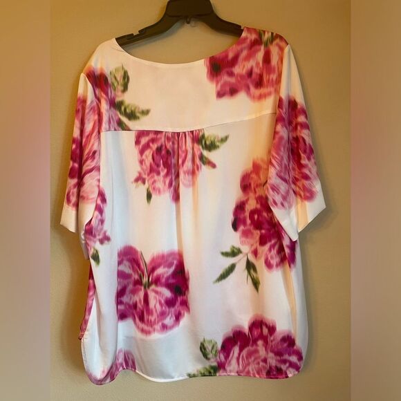 Gibson & Latimar short sleeve satin blouse with blur floral print XXL - Picture 3 of 4